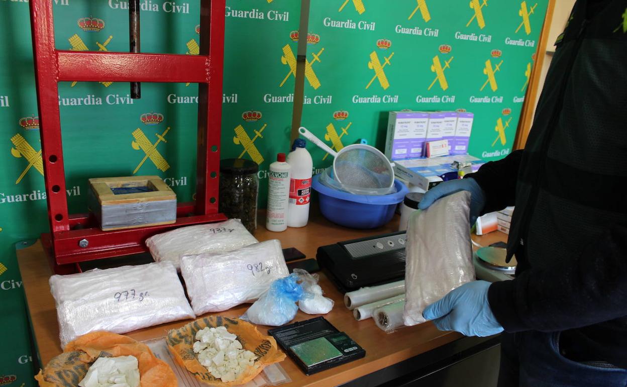 La Guardia Civil desarticula una organización criminal dedicada al tráfico de drogas en Cantabria