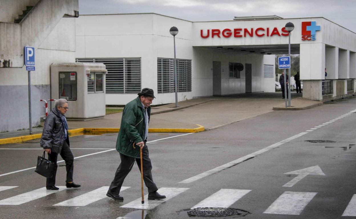 El Hospital de Laredo ofrece videollamadas entre familiares y pacientes de Covid-19