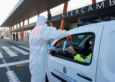 Imagen secundaria 1 - Las 130.000 mascarillas del Estado se reparten hoy y mañana en Cantabria