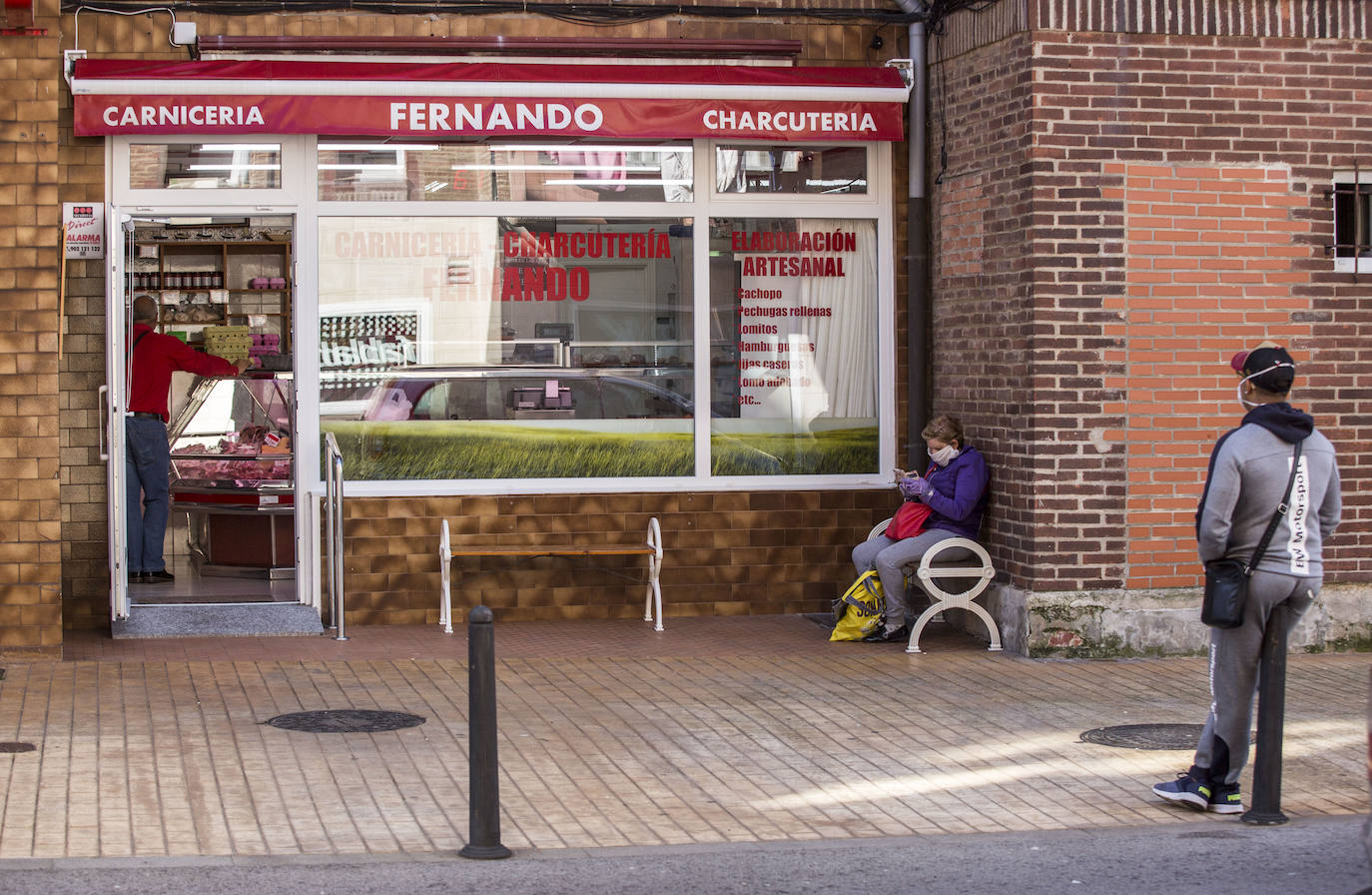 Fotos: Conversaciones de balcón en La Albericia