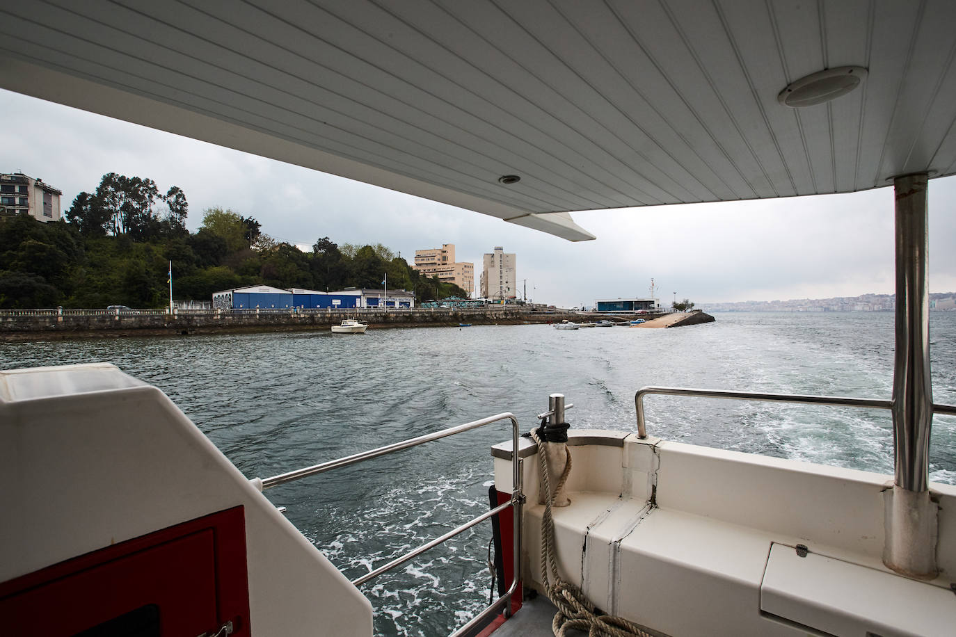 Fotos: Las pedreñeras siguen cruzando la bahía