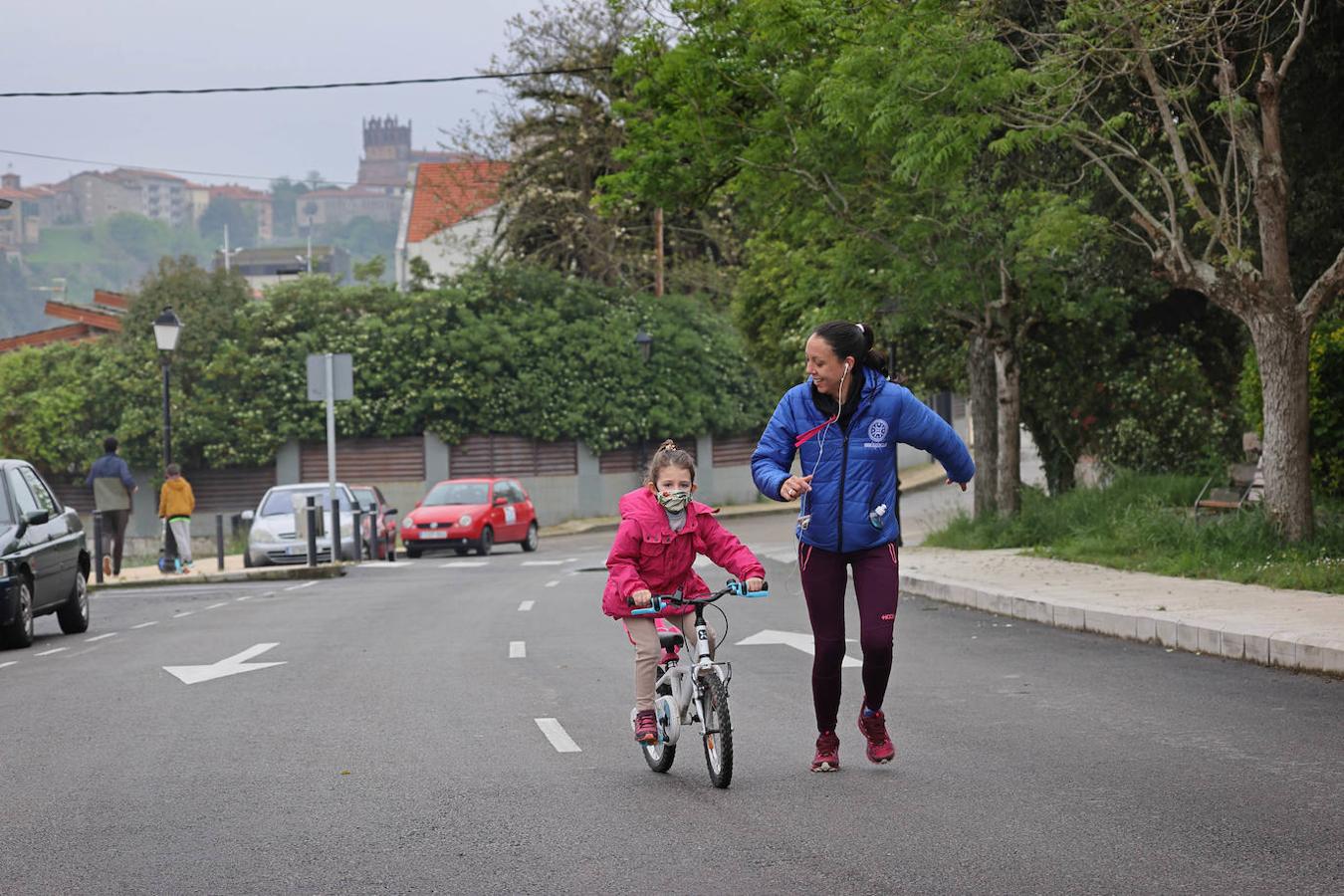 Fotos: Los niños disfrutan en distintos puntos de Cantabria