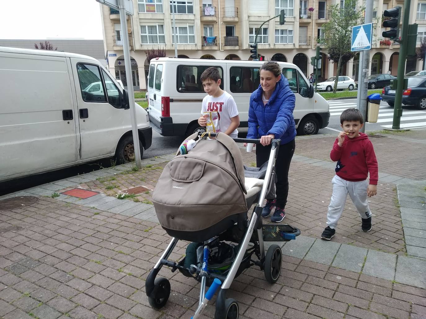 Fotos: Los niños de Cantabria pisan la calle