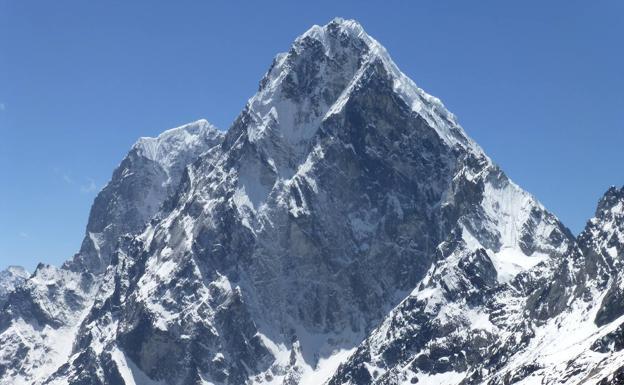 Montaña del Cholatse en Nepal (6.440 m).