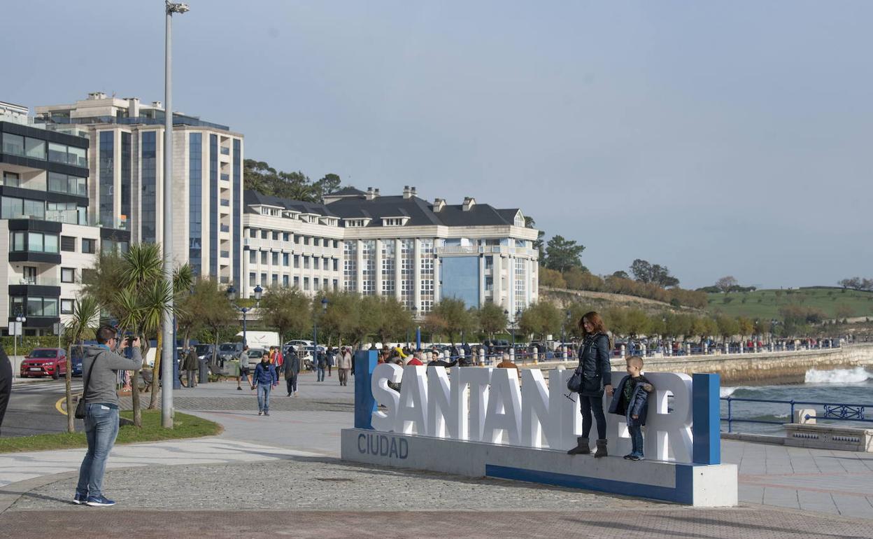 Ciudadanos apuesta por el turismo nacional para hacer frente a la crisis del sector en la región