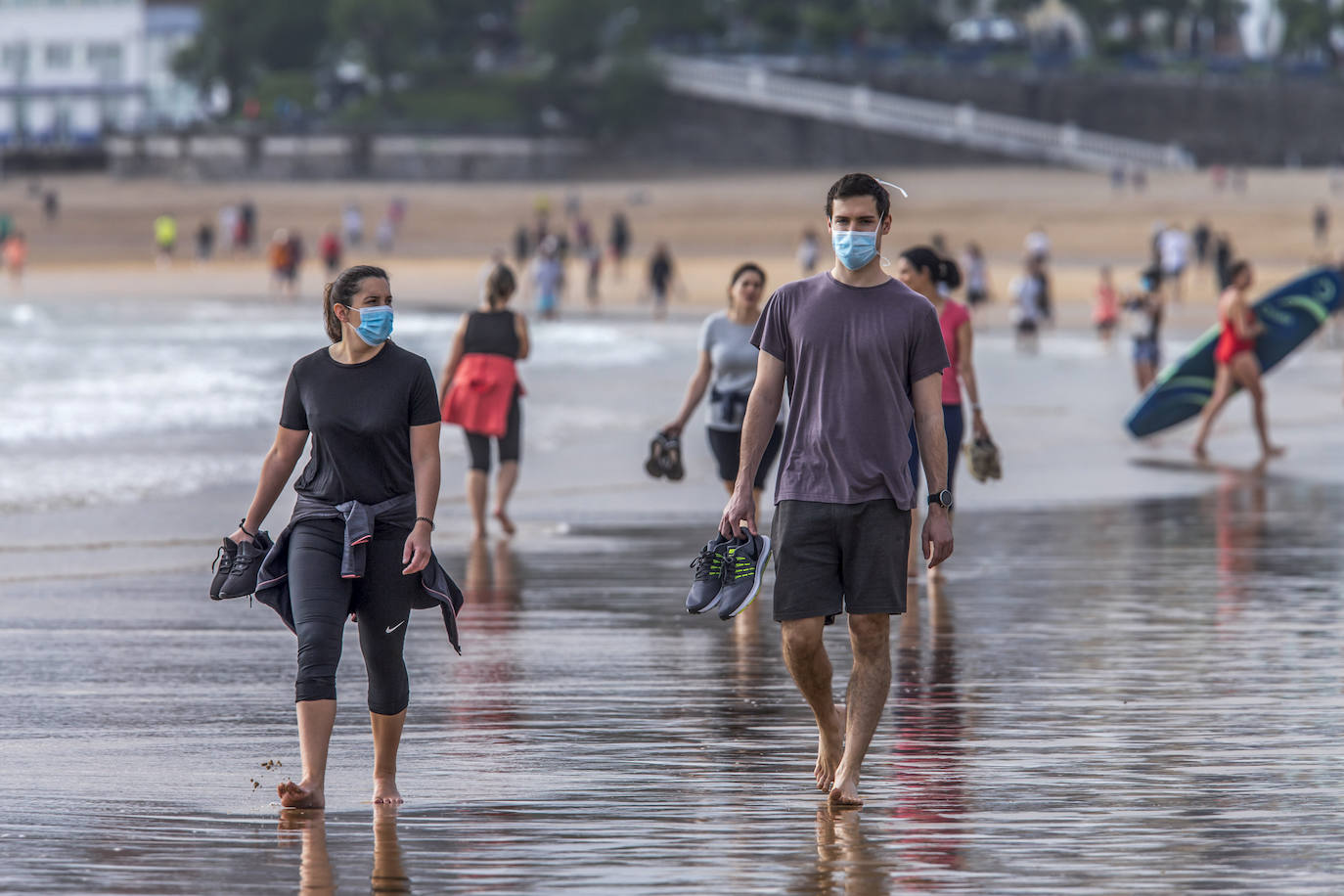 Fotos: Los santanderinos aprovechan el día de playa