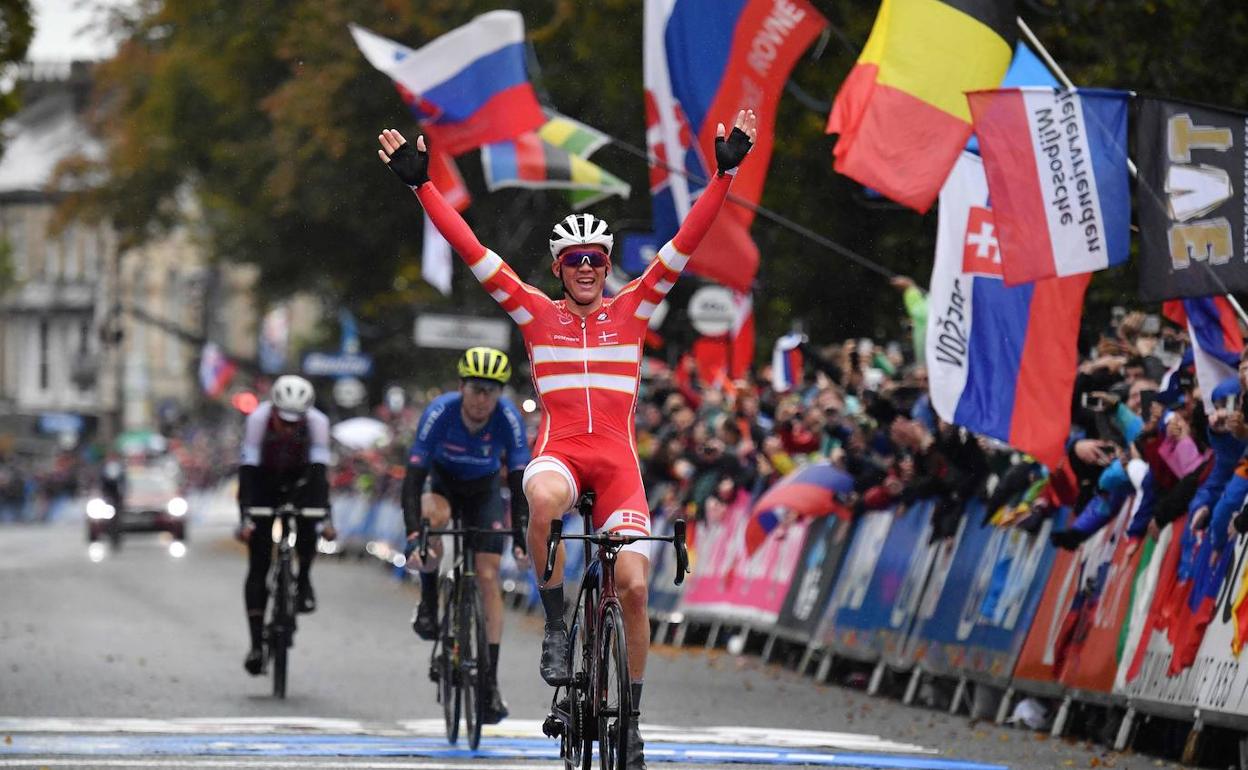 El danés Mads Pedersen se proclamó campeón del mundo el año pasado en Harrogate. 