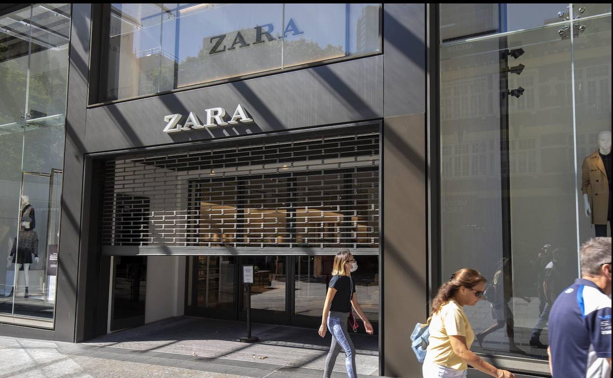 Inditex abre sus tiendas más pequeñas con cita previa