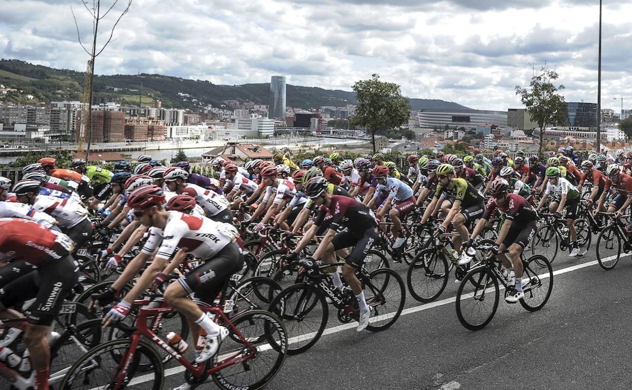 El pelotón, en una etapa de la pasada edición de la Vuelta a España. 