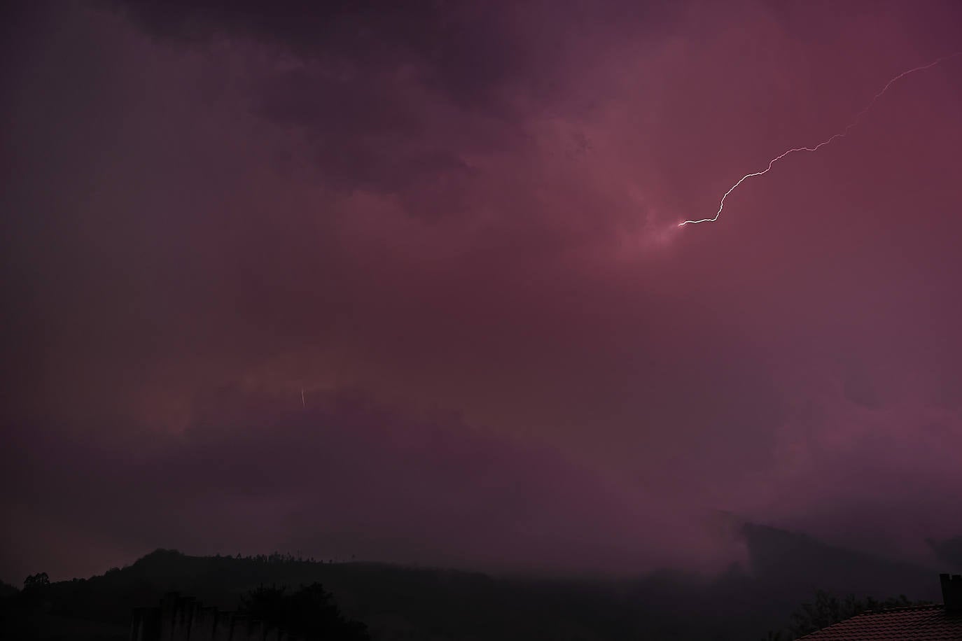 Fotos: La descomunal tormenta de rayos en Cantabria