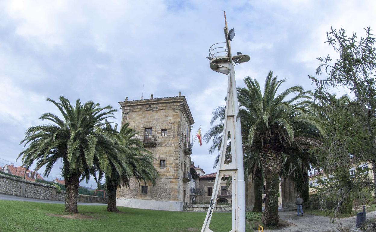 Exterior del Ayuntamiento de Camargo,