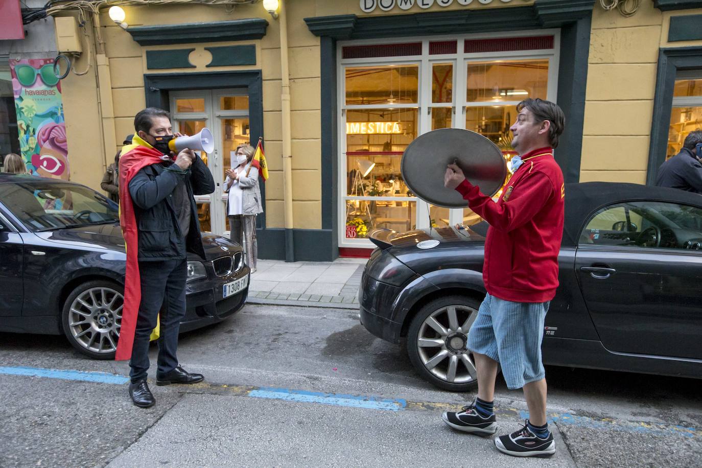 Fotos: Las protestas contra el gobierno de Sánchez llegan a Santander