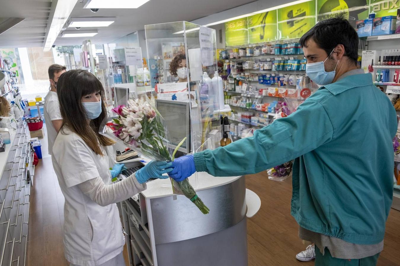 Fotos: Flores para quienes han hecho frente al coronavirus