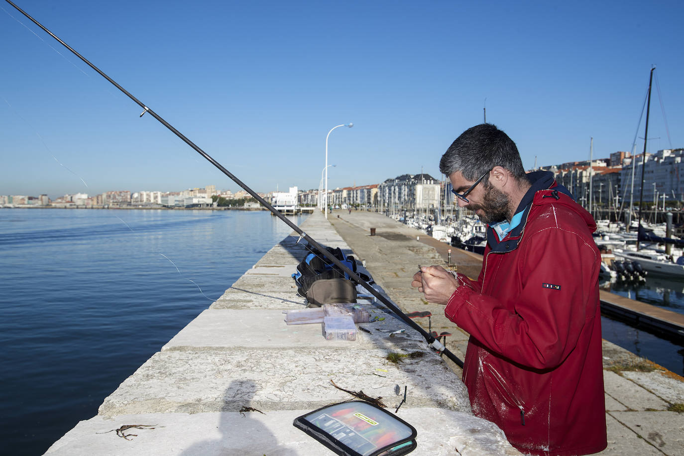 Fotos: Los pescadores recuperan la actividad tras más de dos meses