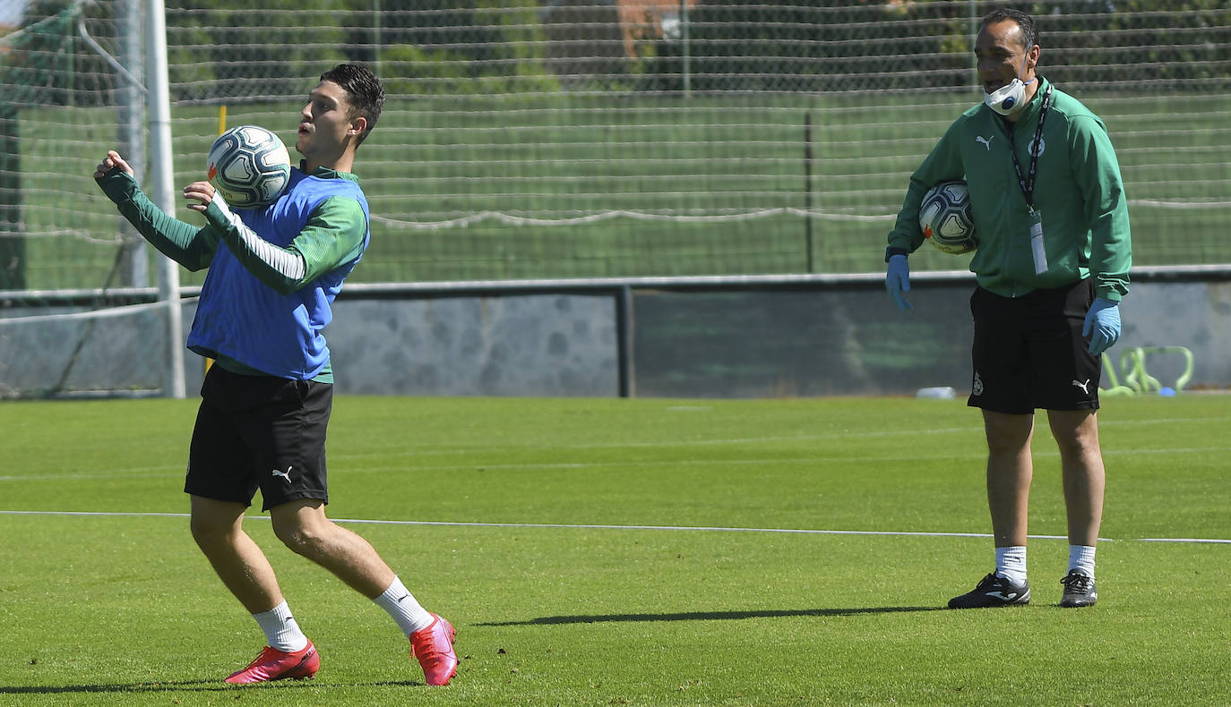 Fotos: El Racing sigue preparando su regreso a la competición