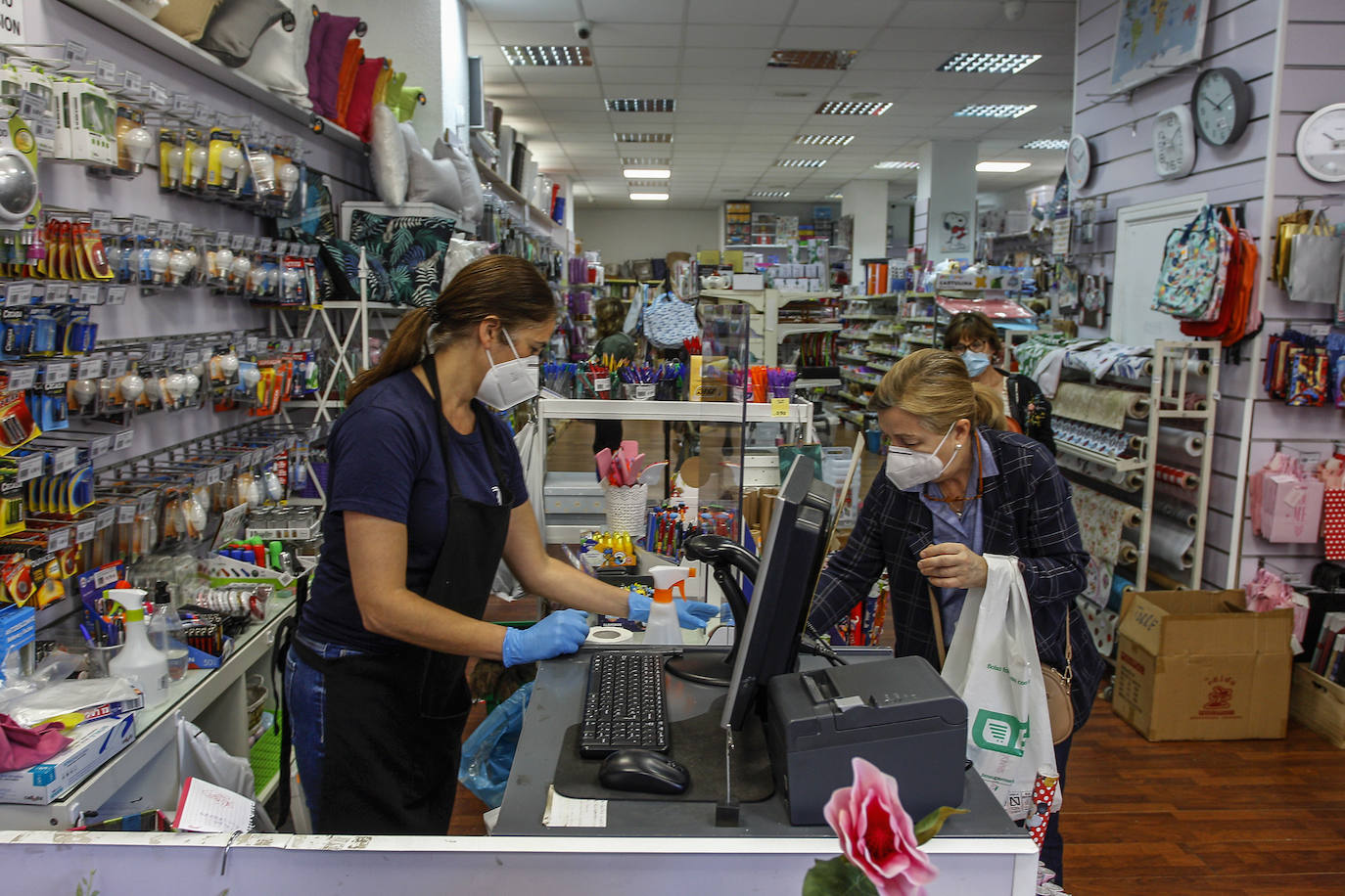 Fotos: El comercio reabre poco a poco