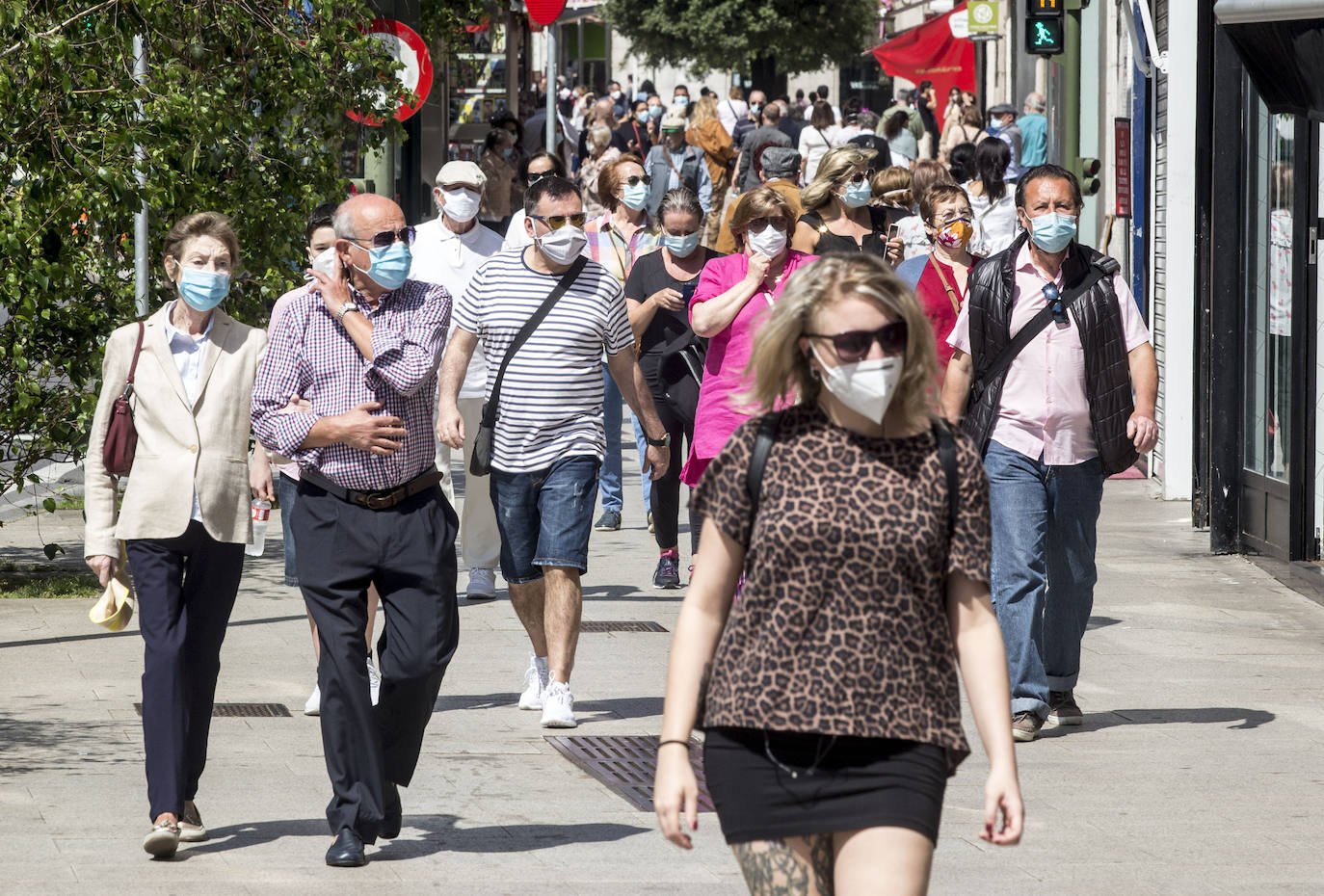 Fotos: Todos con mascarillas en el primer dia de uso obligado