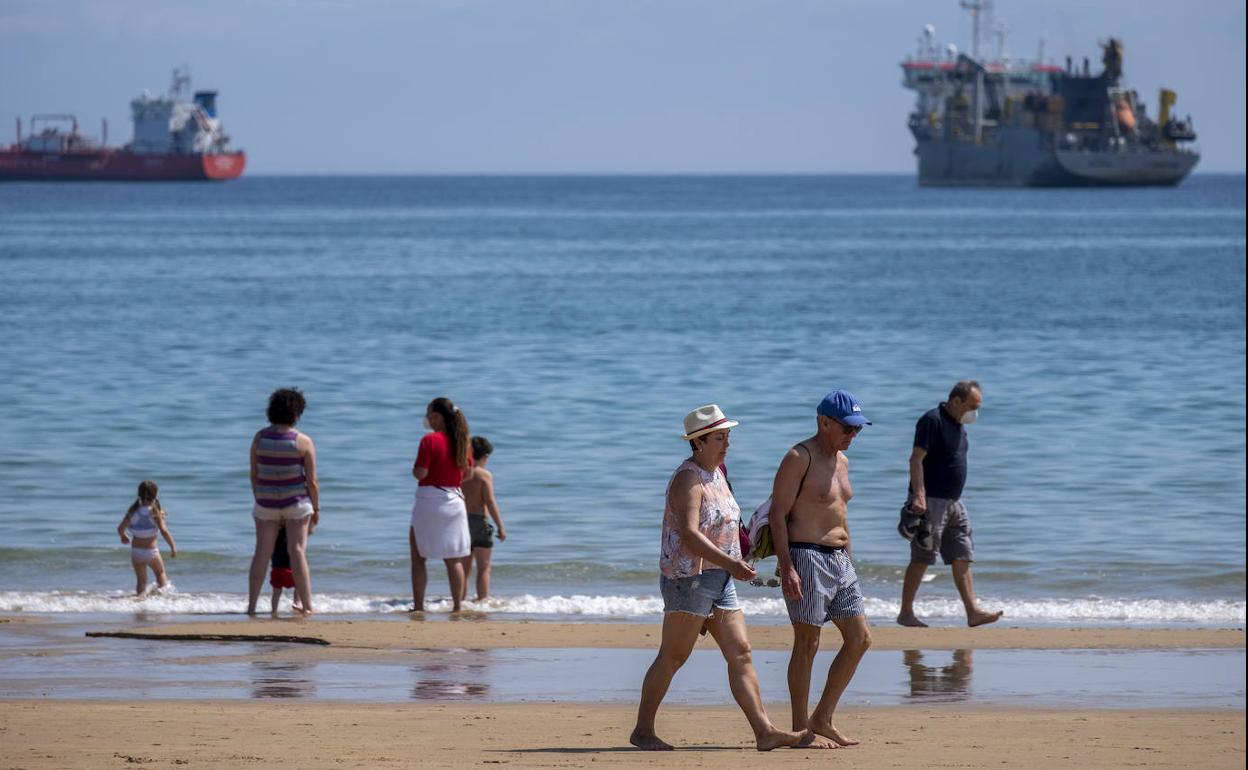 El plan de reapertura de las playas de Cantabria se queda en una «guía de recomendaciones»