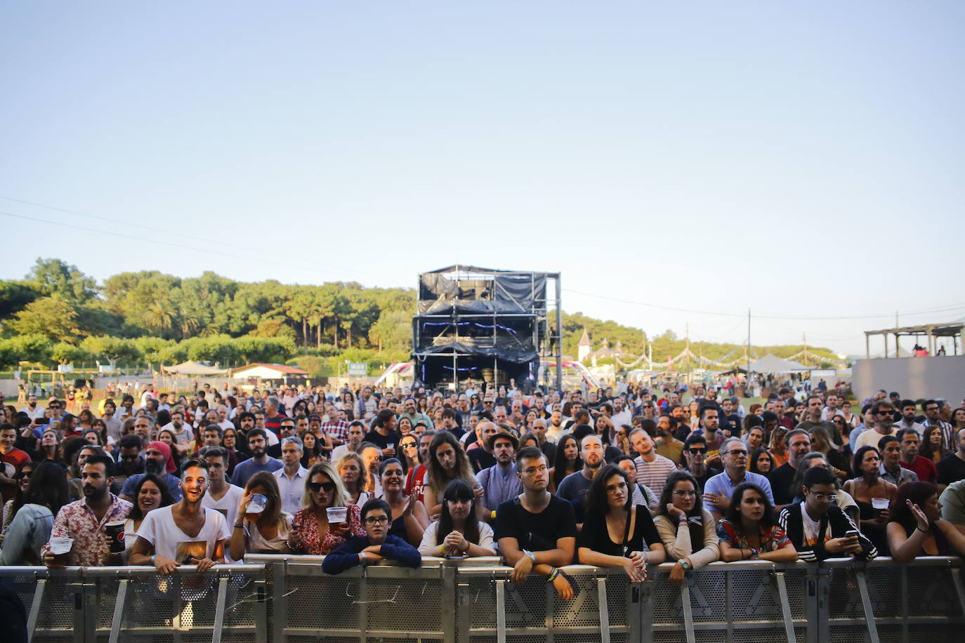 Artistas y festivales entonan el «habrá que inventarse una salida»