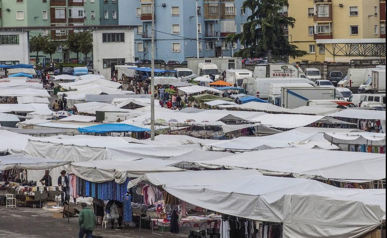 Imagen del 'Mercado de los Jueves' en su ubicación tradicional, en Nueva Ciudad.