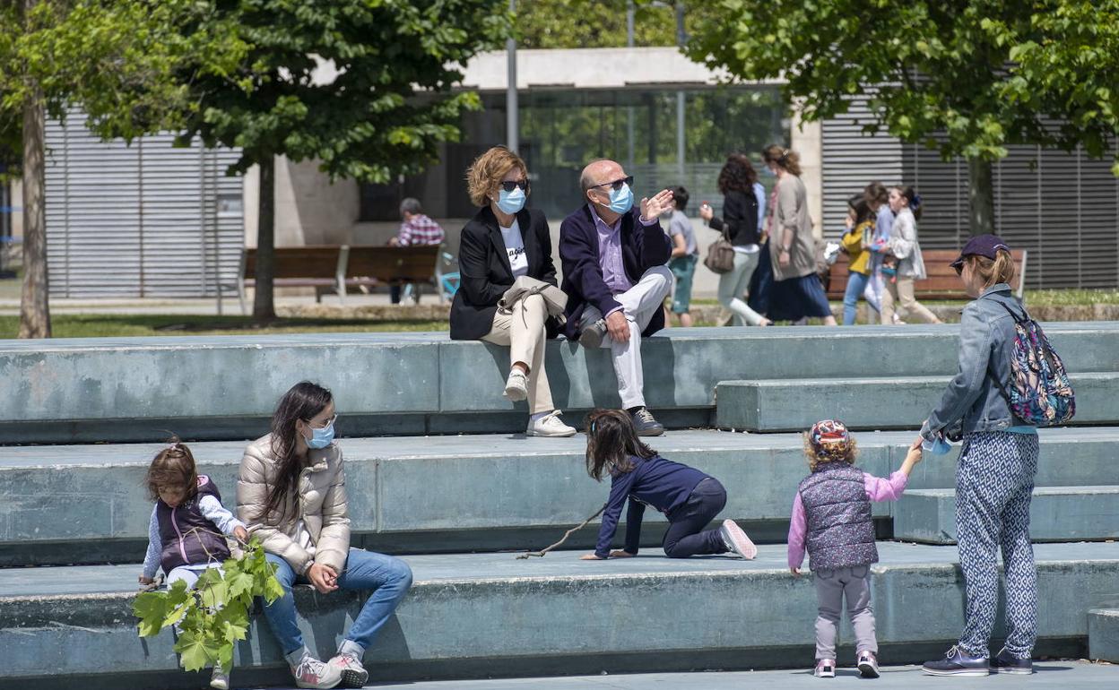 Los rastreadores han puesto en cuarentena a 144 personas en menos de tres semanas