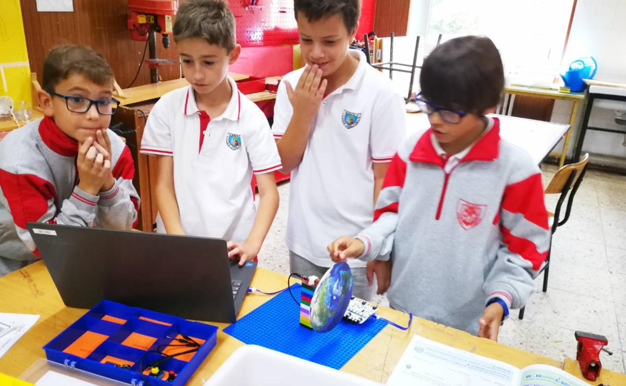 Los robots llegan a las aulas de Camargo