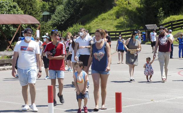 'Cantabria No Se Vende' apuesta por el turismo interno y critica a Revilla por querer «abrir» la región a la «llegada masiva» de visitantes