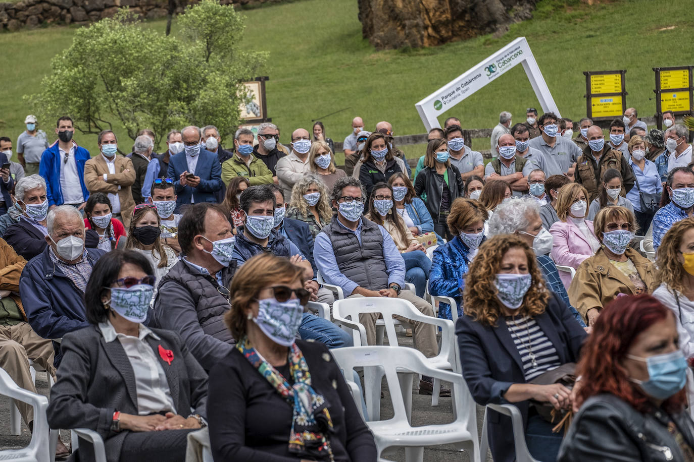 El Parque ha celebrado este miércoles su 30 aniversario con cientos de visitantes cántabros e invitados de diferentes ámbitos políticos y sociales de la región, en el que se ha recordado la historia de este espacio que representa «la memoria, infancia y vida de todos los cántabros».