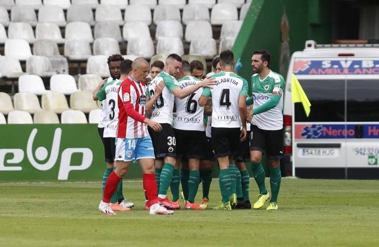 El Racing vuelve al juego tras el parón impuesto por la pandemia y lo hace ante el Lugo en los Campos de Sport de El Sardinero, con las gradas vacías