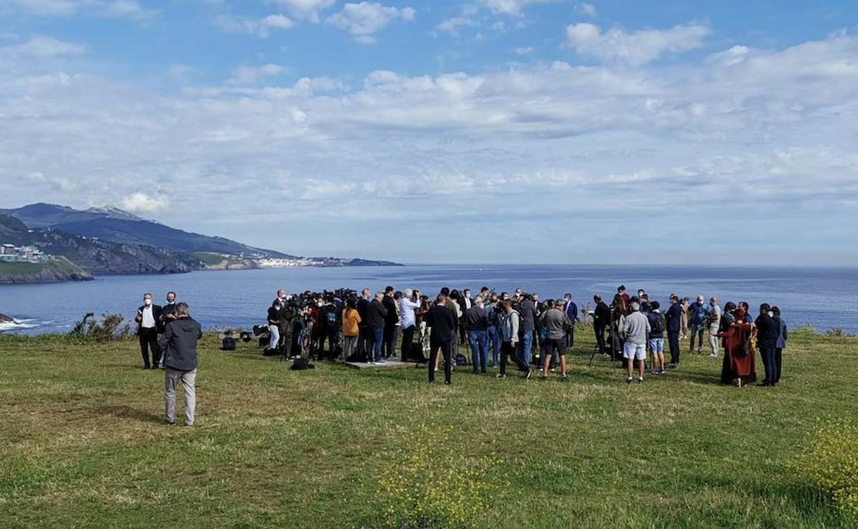 Acto celebrado esta mñana en el límite entre ambas comunidades.