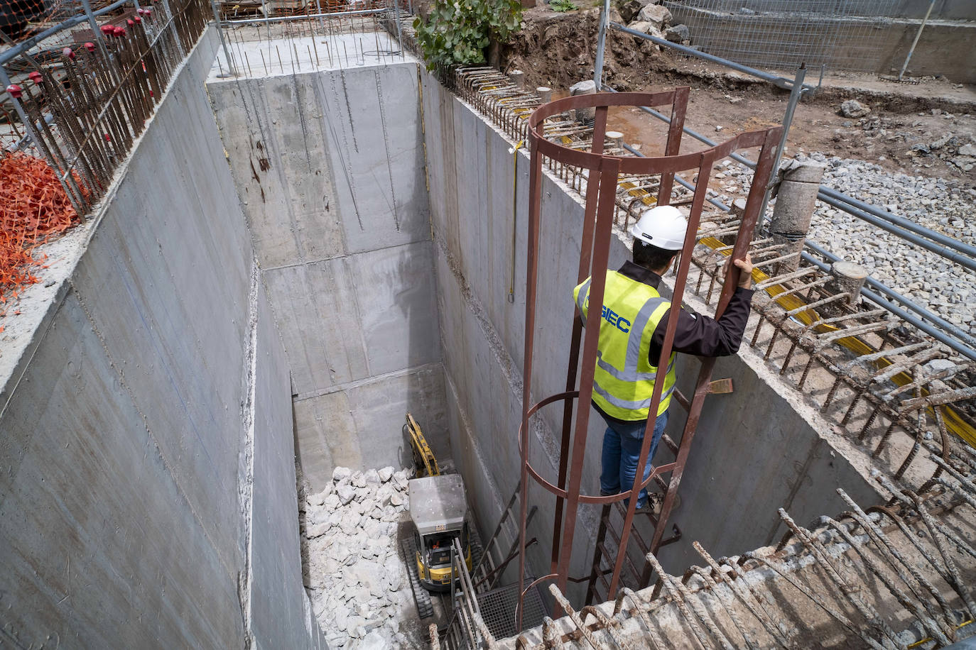 Fotos: Obras para la instalación del ascensor del túnel de Pasaje de Peña