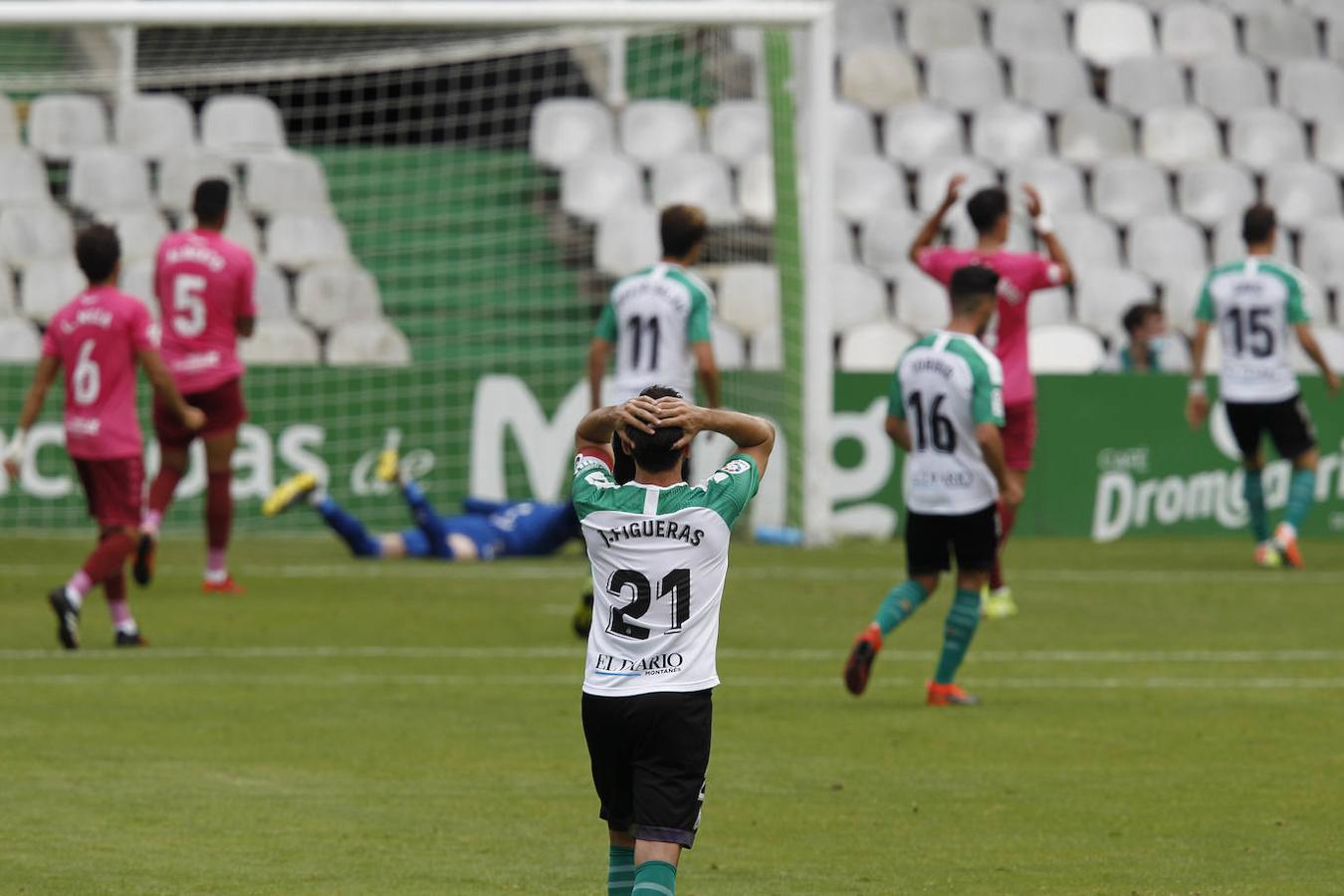 El equipo cántabro desperdicia otra oportunidad de reengancharse a la lucha por la permanencia.