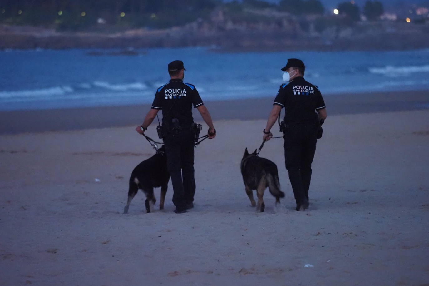 Fotos: Controles en las playas para evitar hogueras