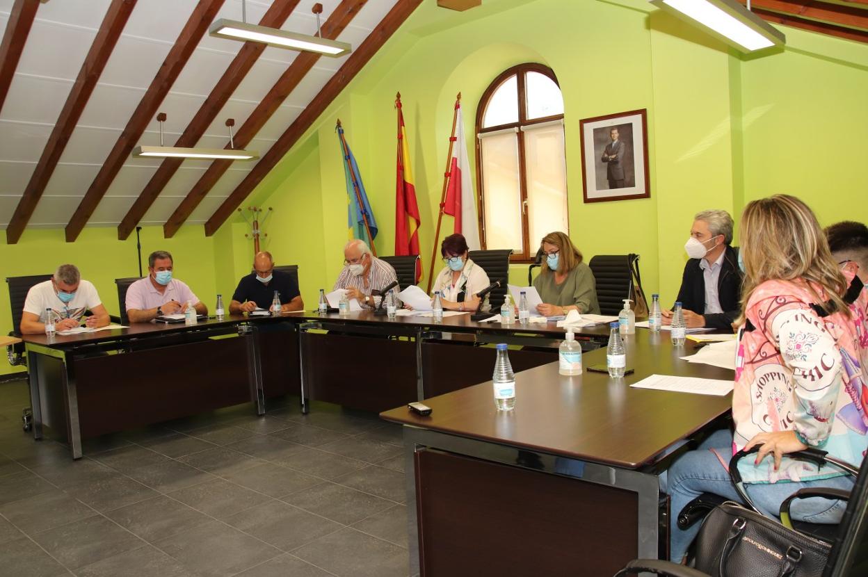 La alcaldesa, María Rivero, presidió ayer el primero Pleno tras salir adelante la moción de censura contra Ángel Llano. 