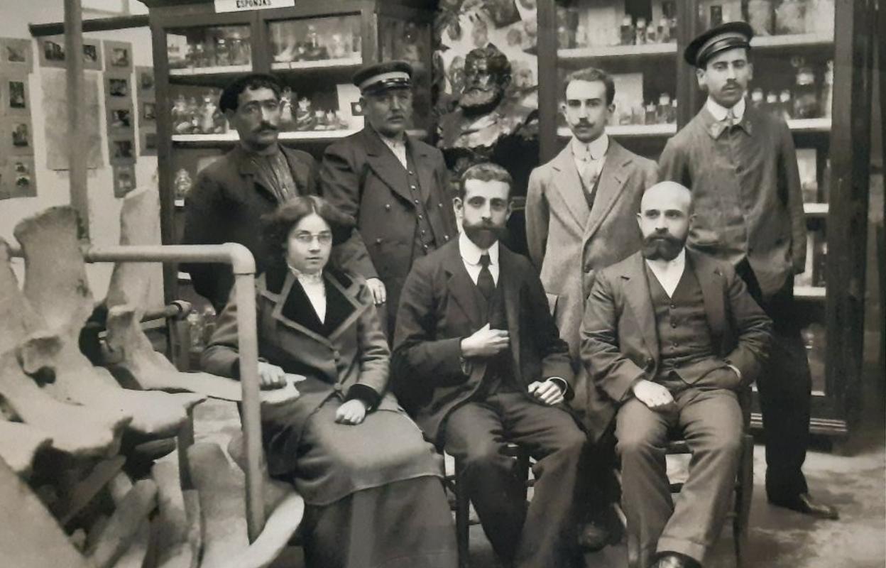 'La Biología', un lugar para la ciencia y la educación, uno de los testimonios visuales de la muestra