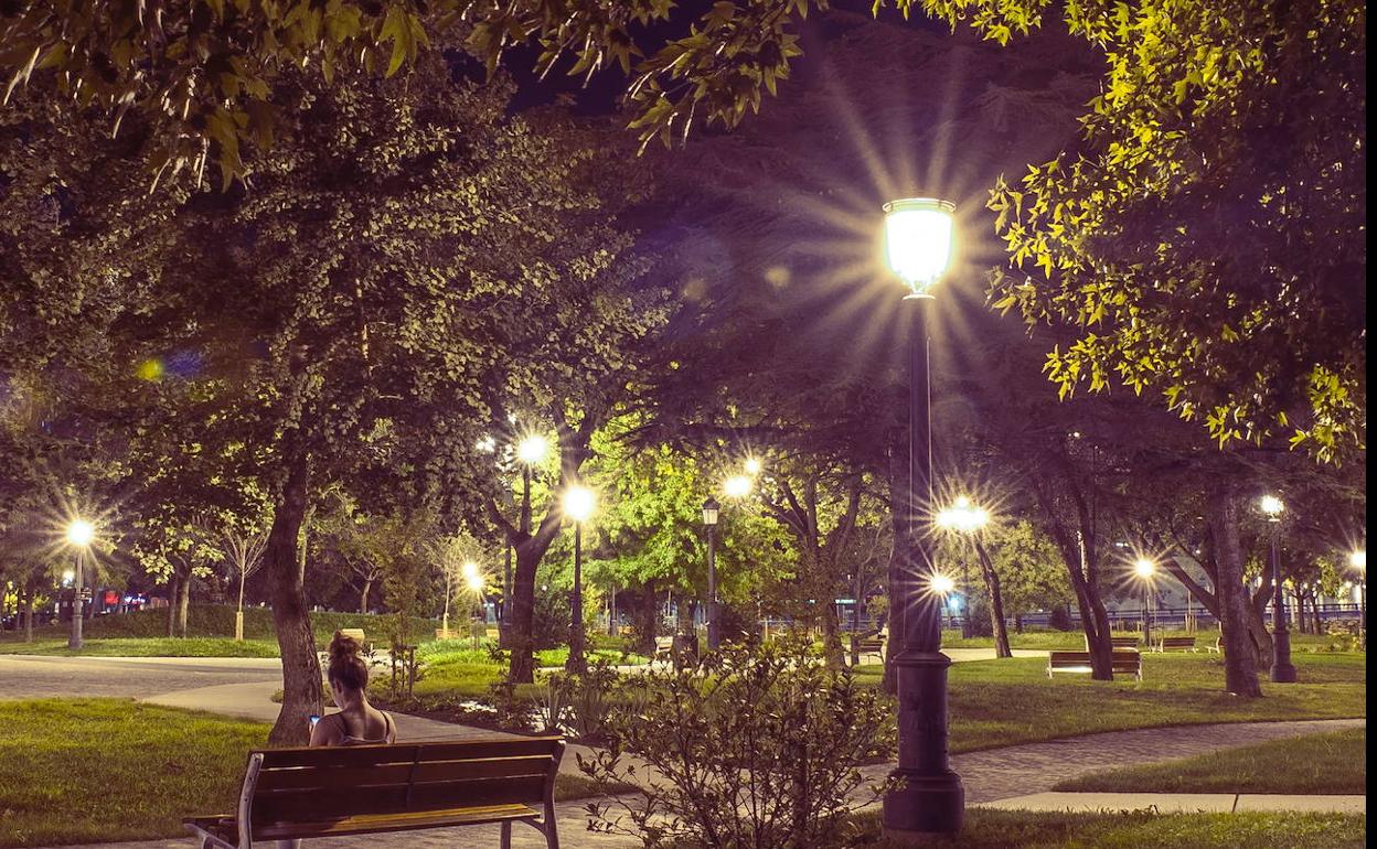 La Policía interviene un evento que reunió unos 100 jóvenes en el parque de La Marga
