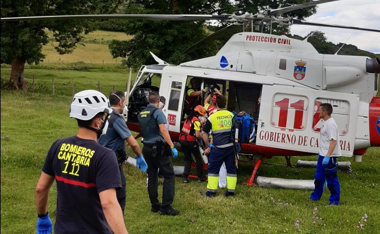 Evacuada grave una mujer en helicóptero tras caer de un caballo en Campoo de Yuso