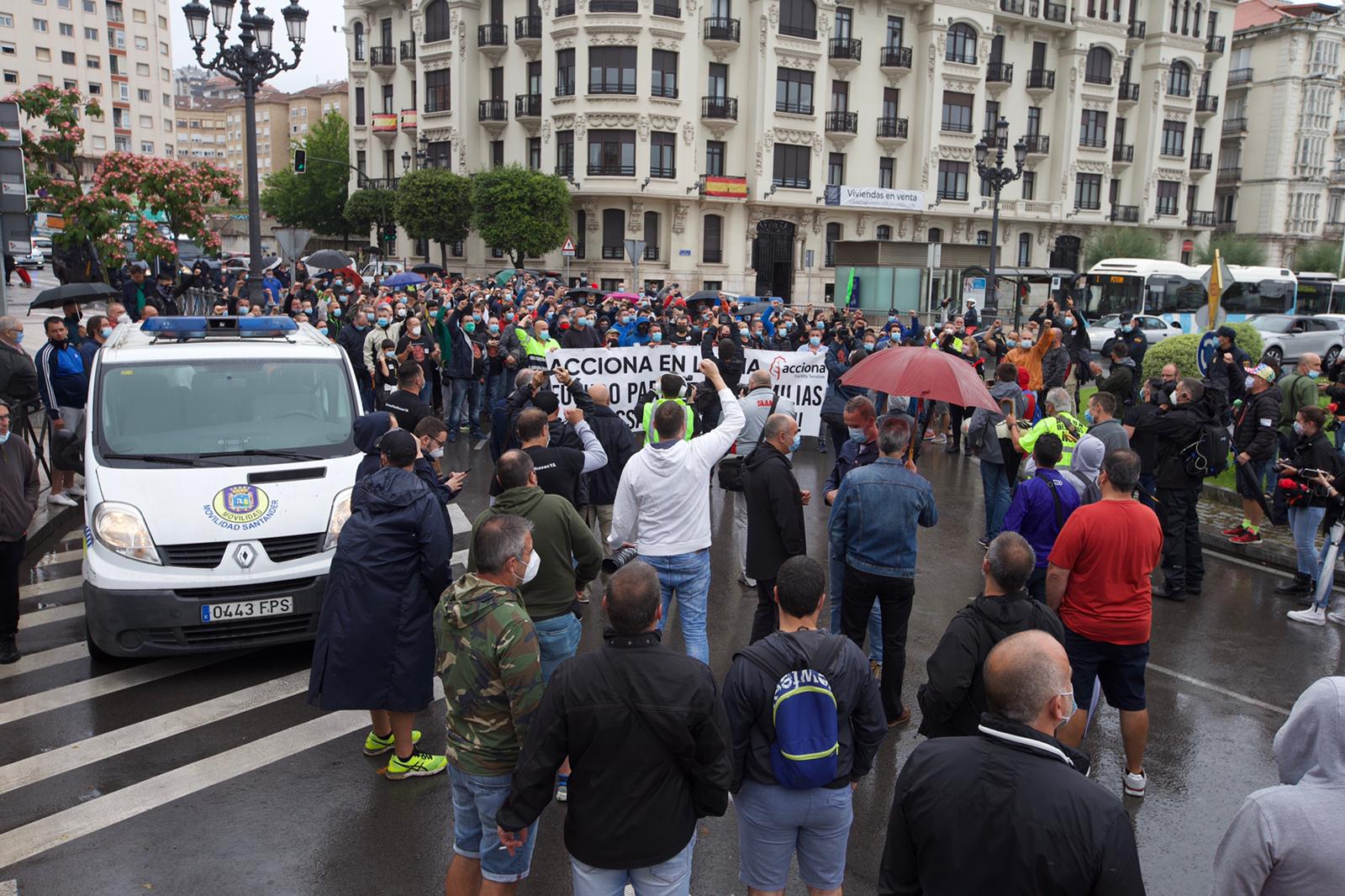 Fotos: Los trabajadores de Nissan Barcelona se manifiestan en Santander