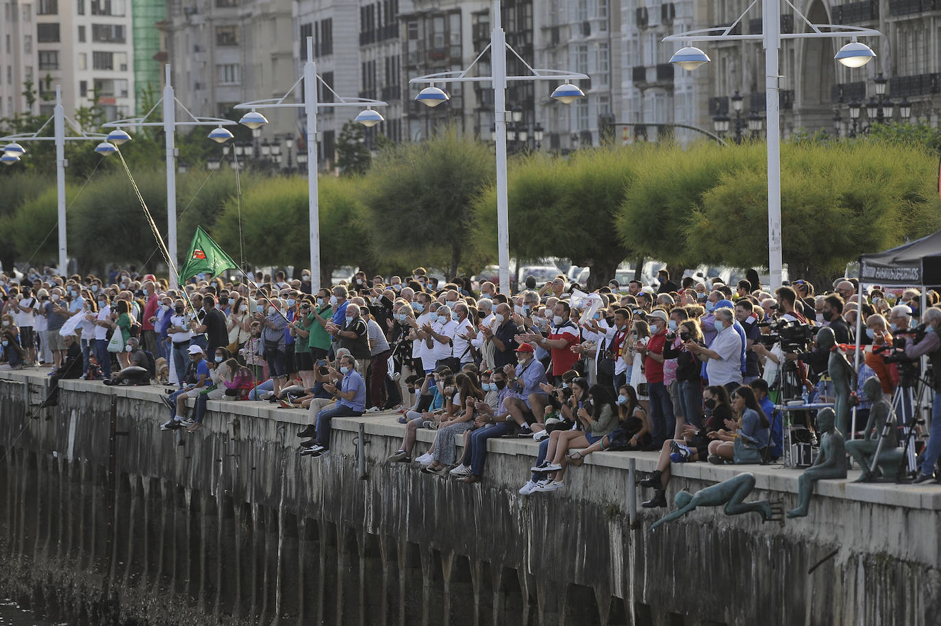 Los de Joseba Fernández demuestran su hegemonía y se imponen con solvencia a Camargo y Castro en la primera regata de la temporada cántabra