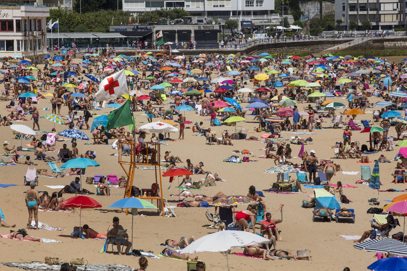 Fotos: Las playas de Santander, hasta la bandera