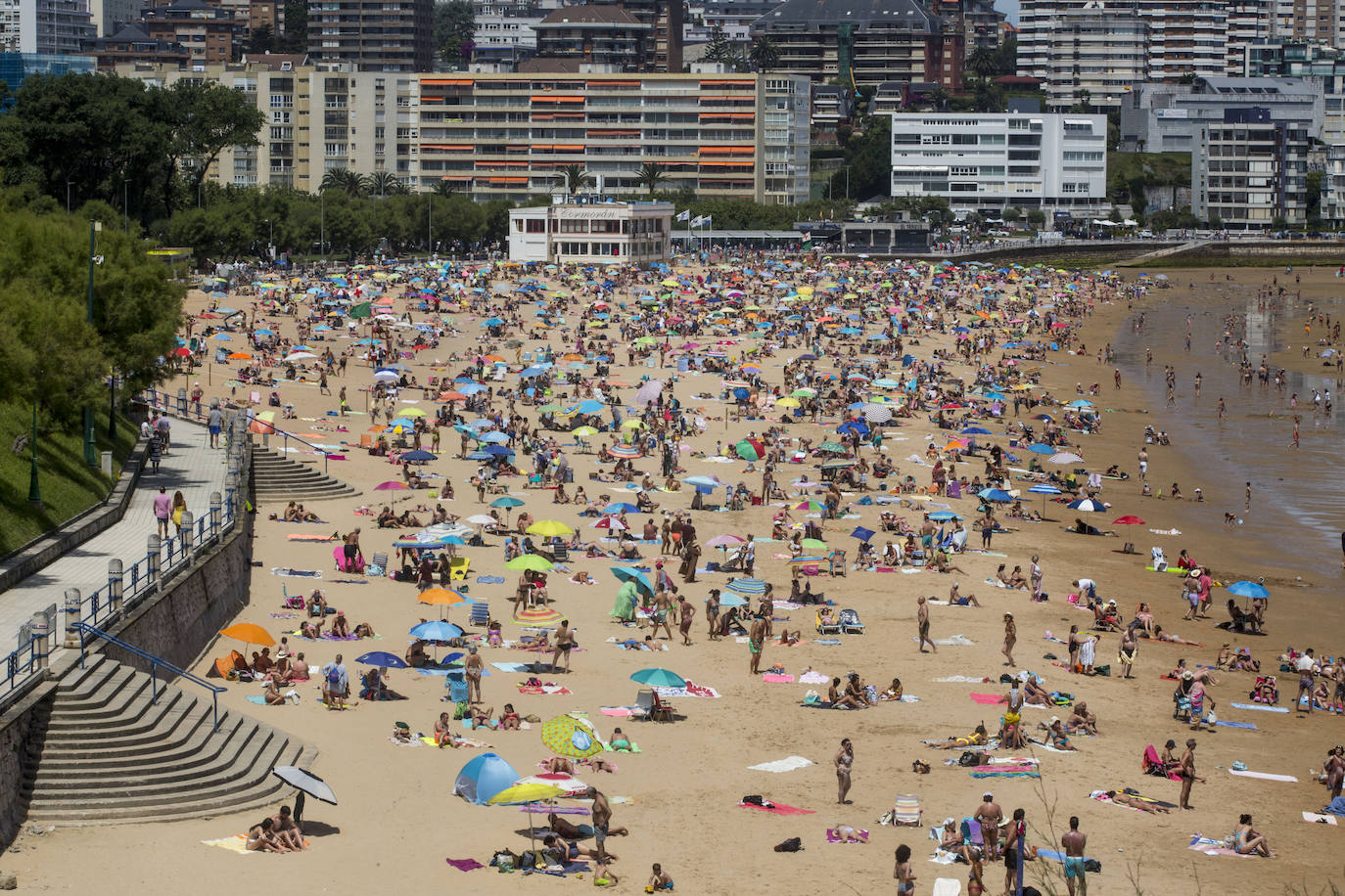 Fotos: Las playas de Santander, hasta la bandera