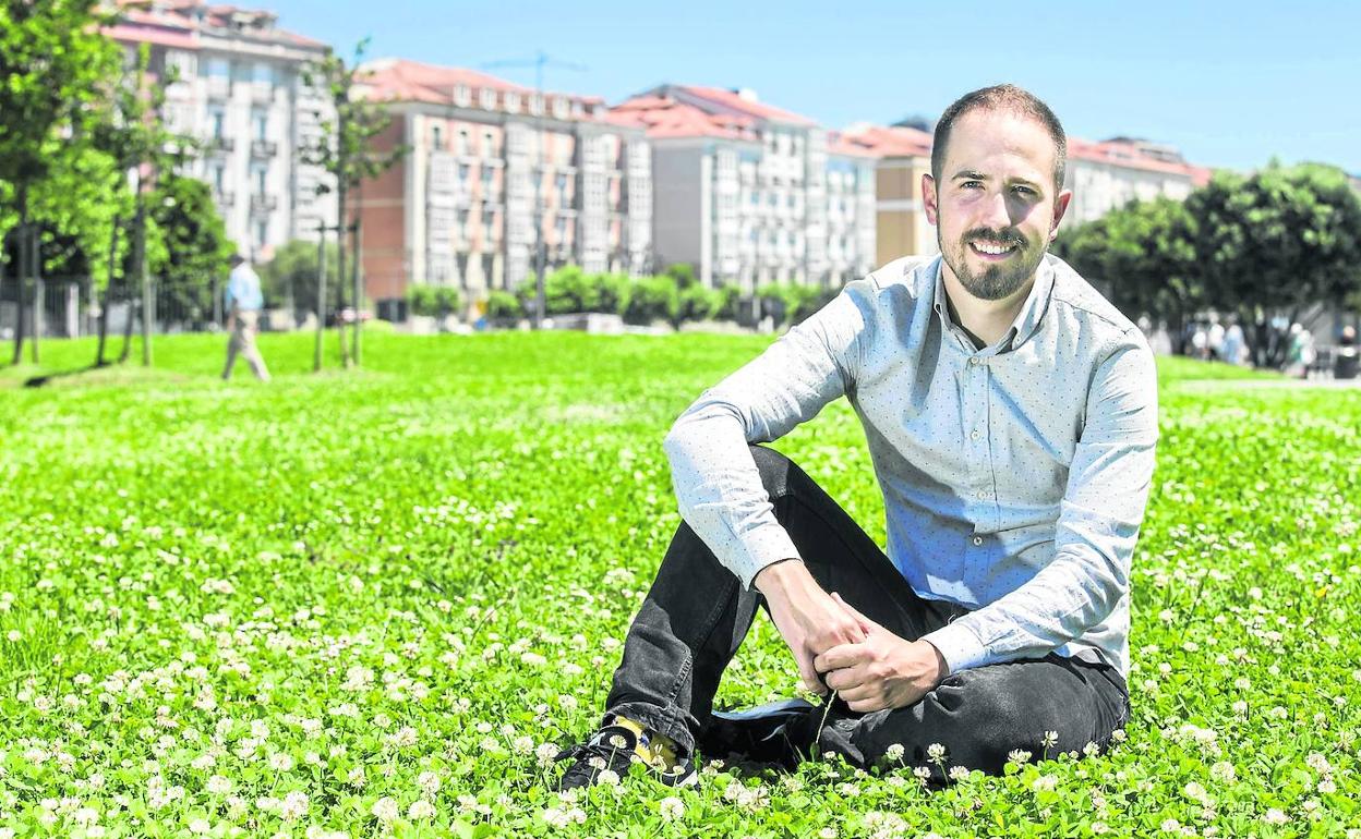 El nuevo coordinador autonómico de Podemos Cantabria, Luis del Piñal, lidera la nueva etapa de la formación morada en la región. 