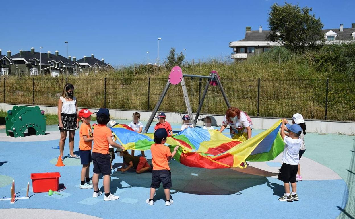 Medio centenar de niños participará este verano en el programa lúdico de las guarderías municipales de Piélagos