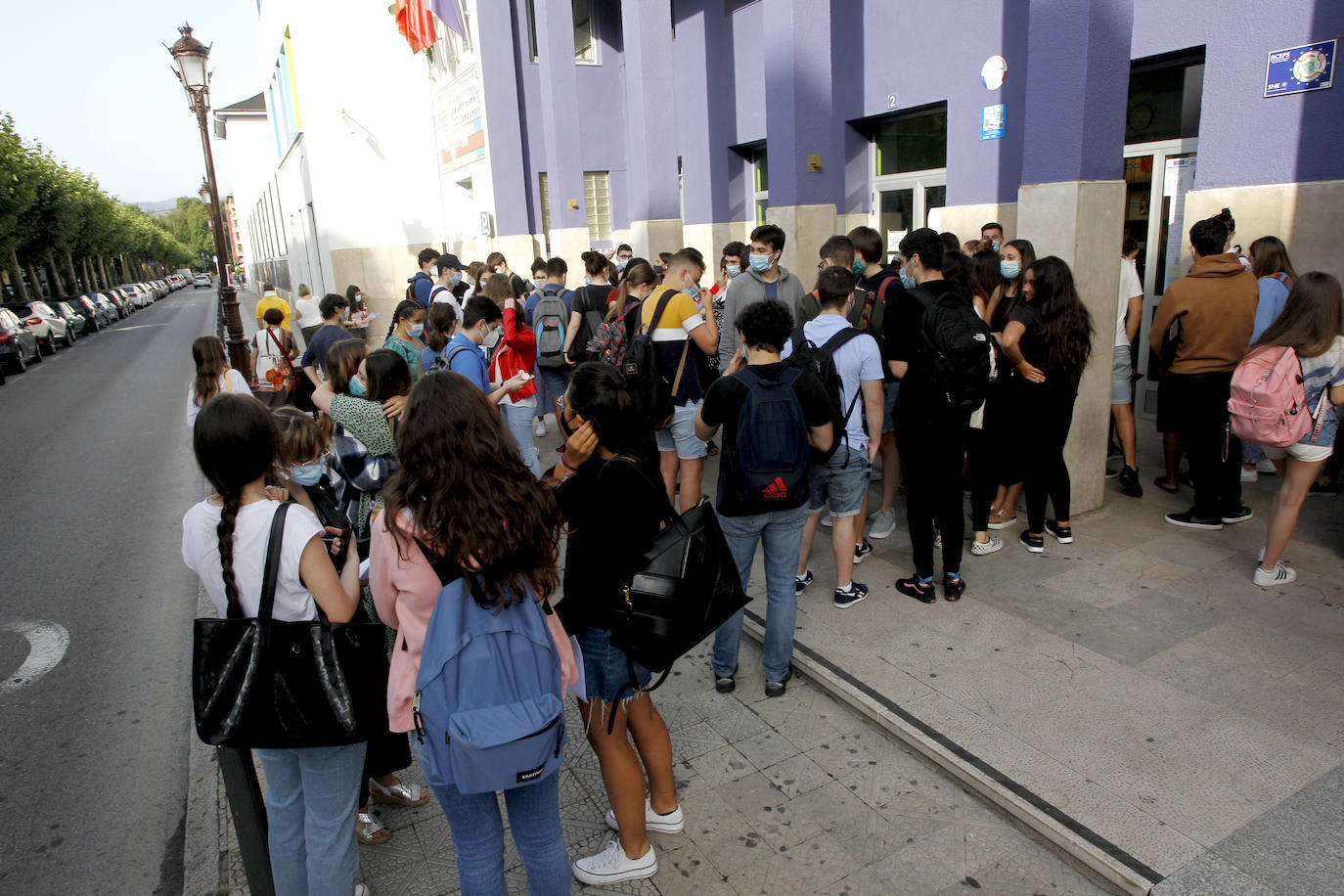 Fotos: Tres mil estudiantes se presentan a la EBAU en Cantabria