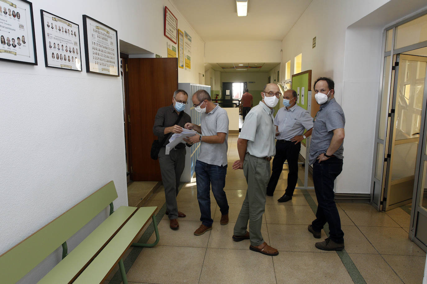 Fotos: Tres mil estudiantes se presentan a la EBAU en Cantabria