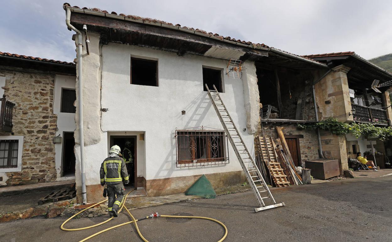 Extinguido un incendio en una vivienda de Correpoco