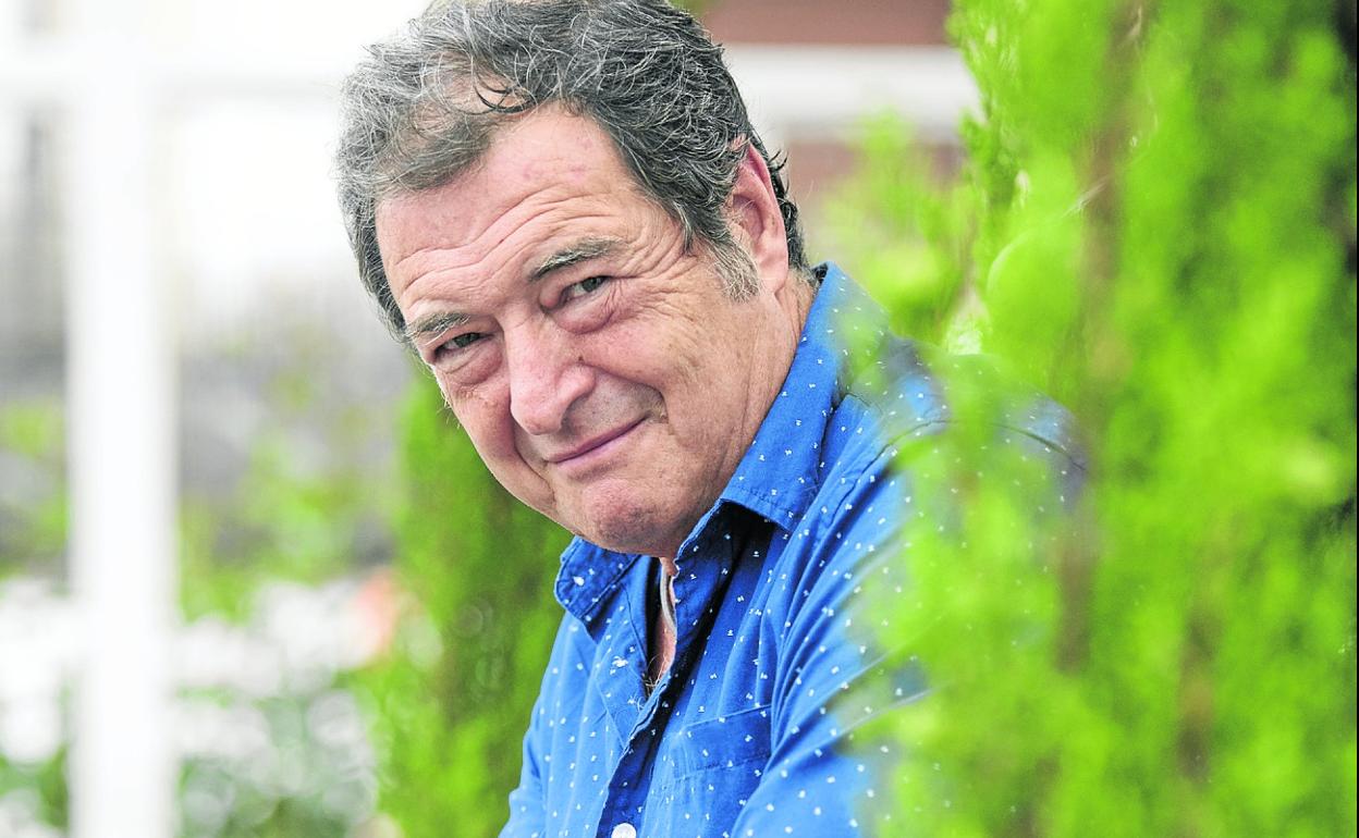 Guillermo Rubio, en su restaurante de San Mamés de Meruelo.