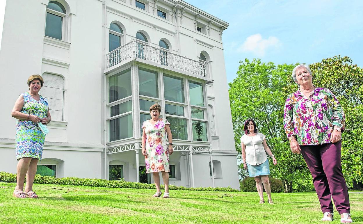 Consuelo Solana, Blanca Martín, Nieves Crespo e Isabel Serra, parte del equipo directivo de Amasol.