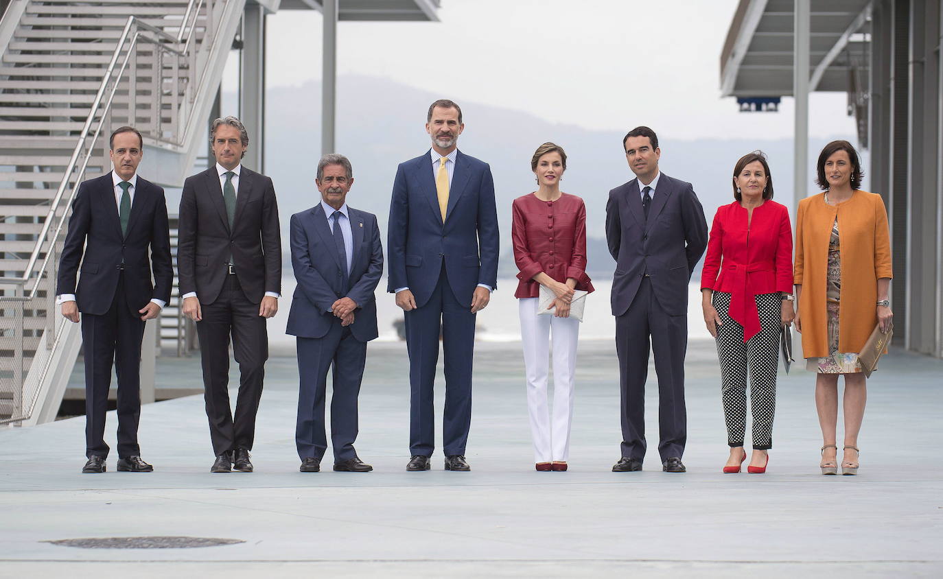 Los Reyes, Felipe VI y Letizia, se desplazaron a Cantabria en junio de 2017 para asistir a la inauguración del Centro Botín, en Santander. 