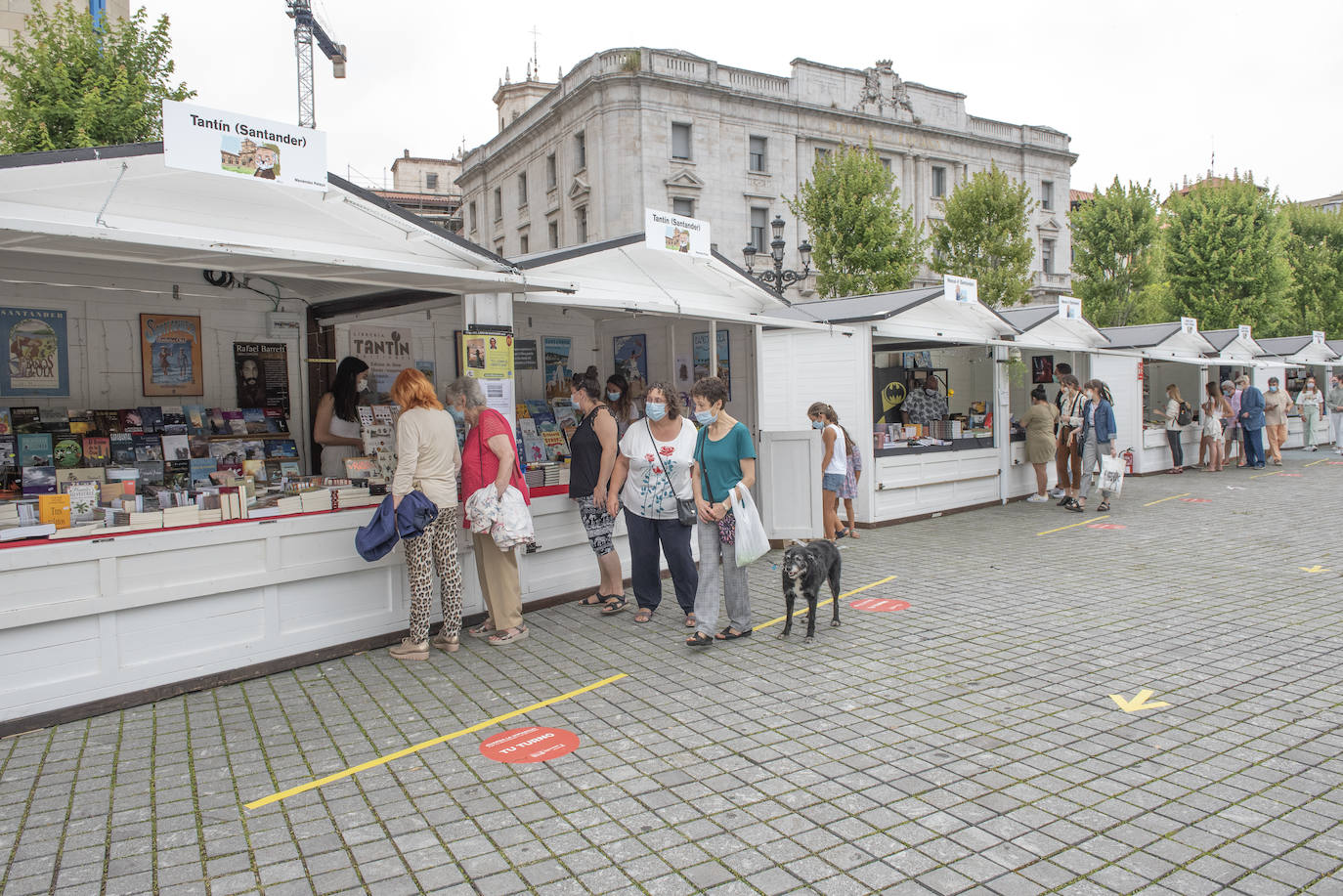 La XXXIX Feria del Libro de Santander y Cantabria ha abierto hoy sus puertas y se desarrollará hasta el próximo 2 de agosto, con la participación de 12 librerías cántabras así como del Gremio de Editores de Cantabria y el colectivo de editores independientes y la celebración de encuentros y actividades paralelas.